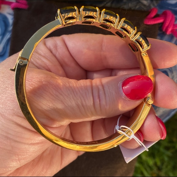 Kate Spade NY Squared Away Hinge Bangle Black NWT - Picture 3 of 9